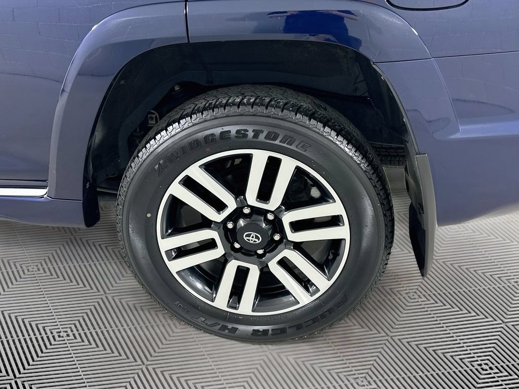 Used 2023 Toyota 4Runner Limited AWD/4WD image 26
