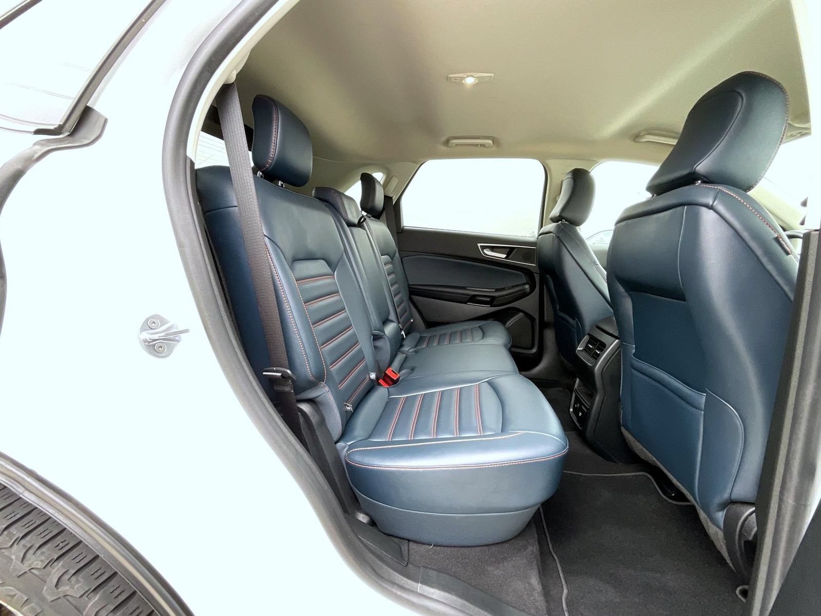 Used 2024 Ford Edge SEL w/ Sport Appearance Package AWD/4WD image 19