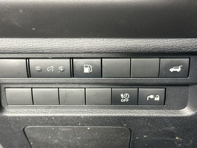 Used 2024 Mitsubishi Outlander SE image 23