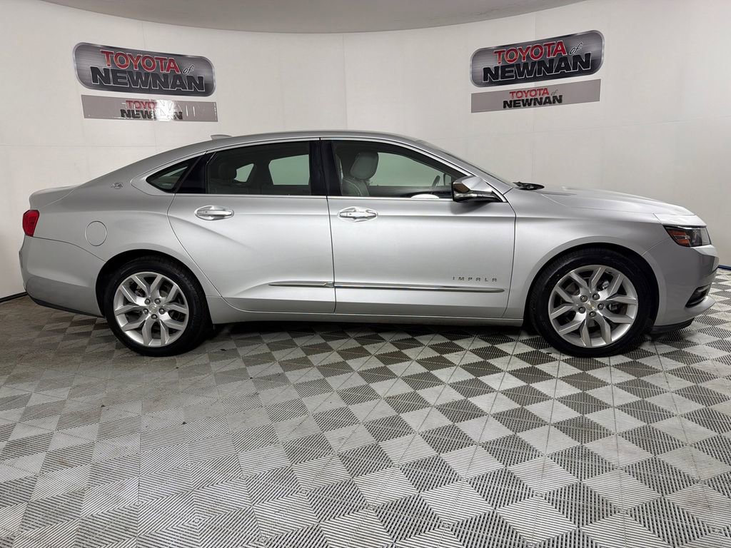 Used 2018 Chevrolet Impala Premier FWD image 3