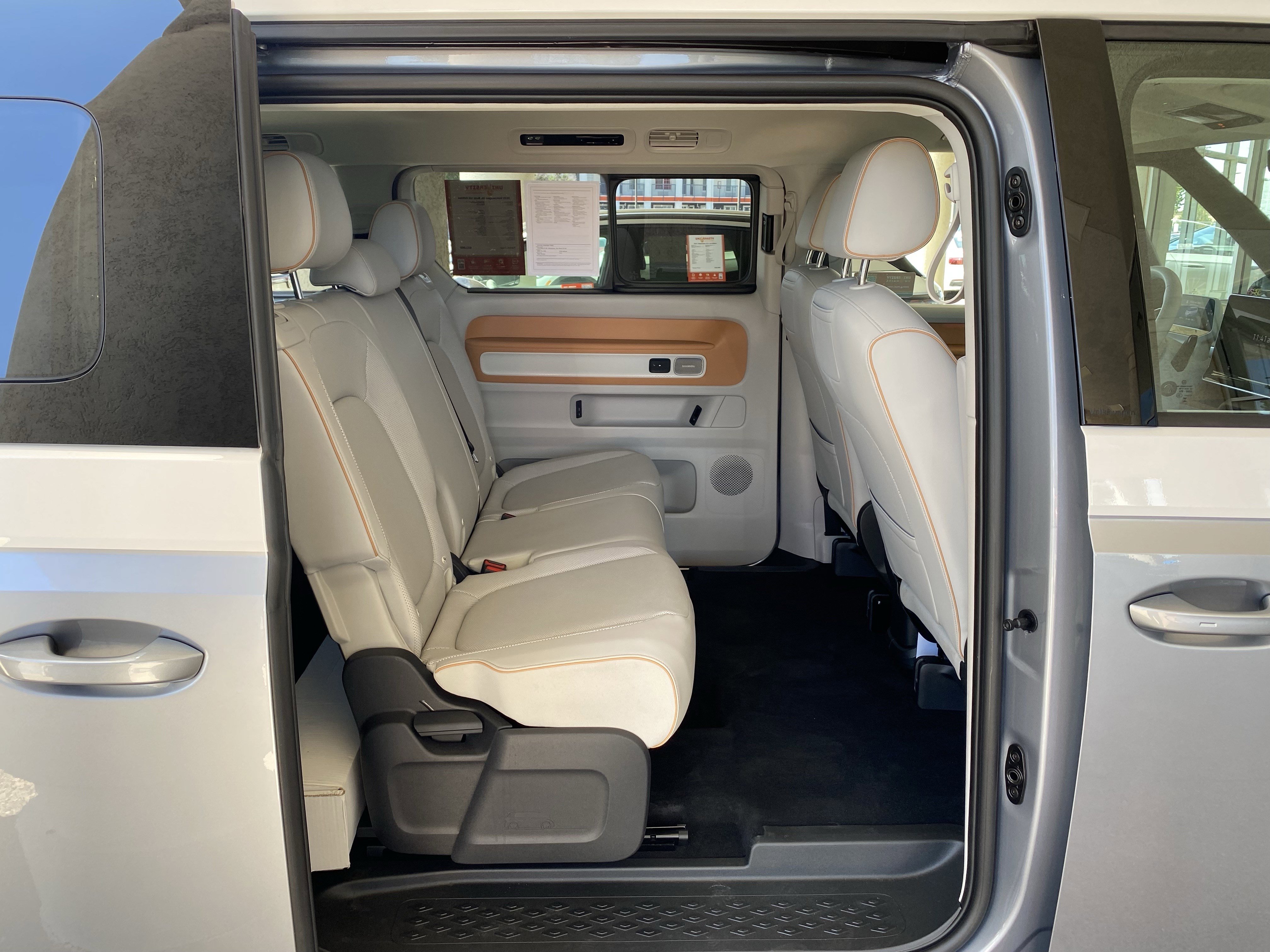Certified 2025 Volkswagen ID. Buzz 1st Edition RWD image 41