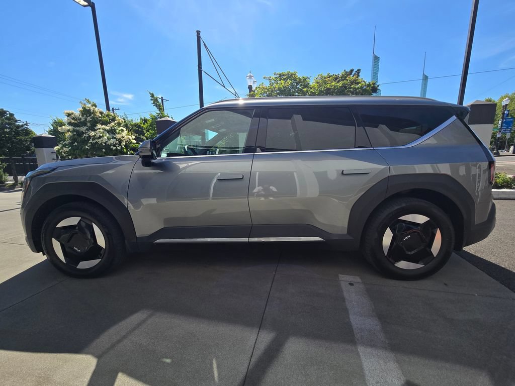 Certified 2024 Kia EV9 Wind AWD/4WD image 8