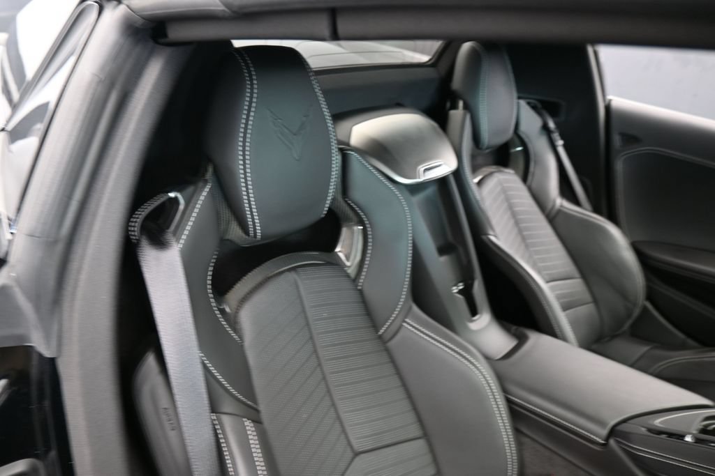 Used 2024 Chevrolet Corvette Stingray Preferred Conv w/ Z51 Performance Package RWD image 37