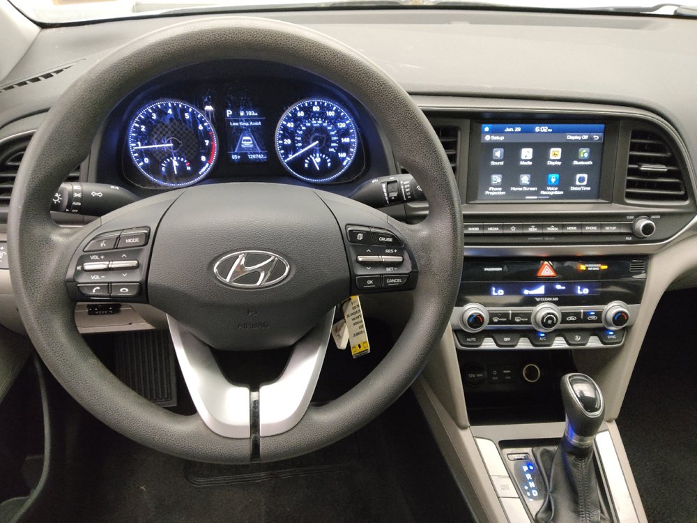 Used 2020 Hyundai Elantra SEL FWD image 22