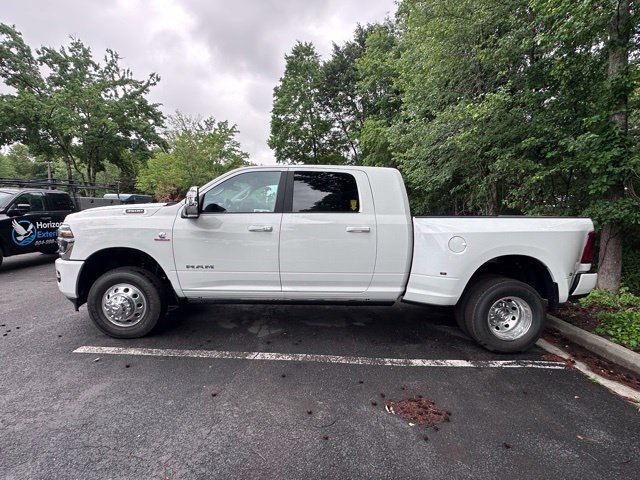 New 2026 RAM 3500 Laramie AWD/4WD image 3