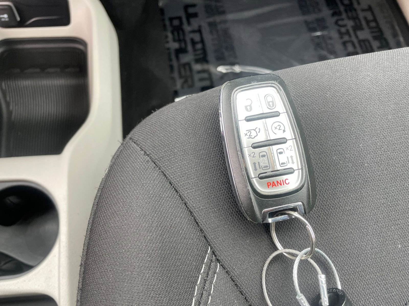 Used 2023 Chrysler Voyager LX image 25