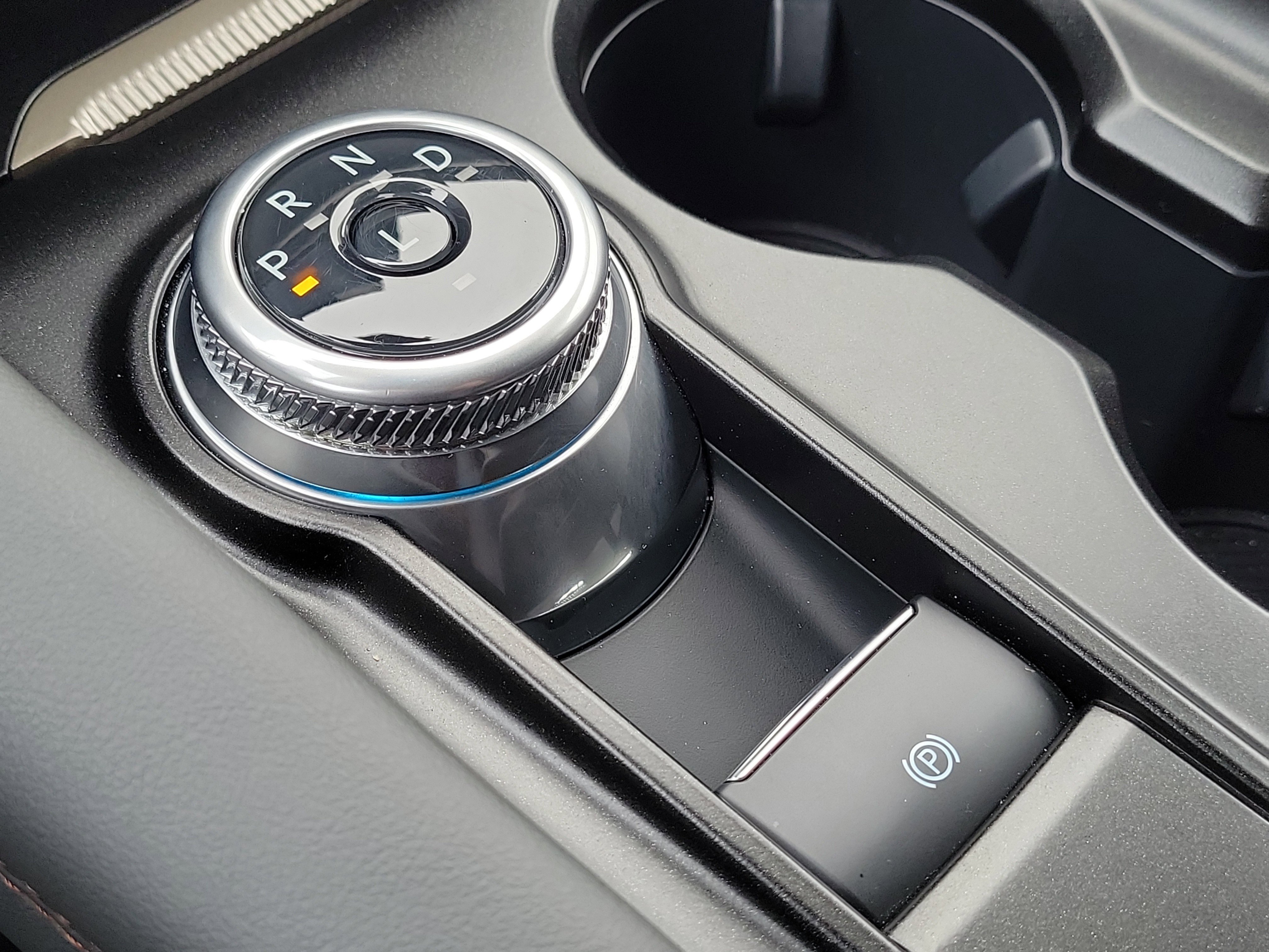 Certified 2025 Ford Explorer Active image 33