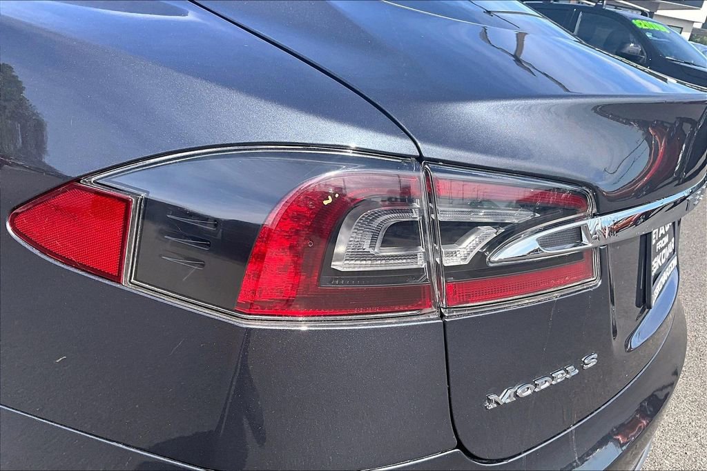 Used 2016 Tesla Model S 70D AWD/4WD image 30