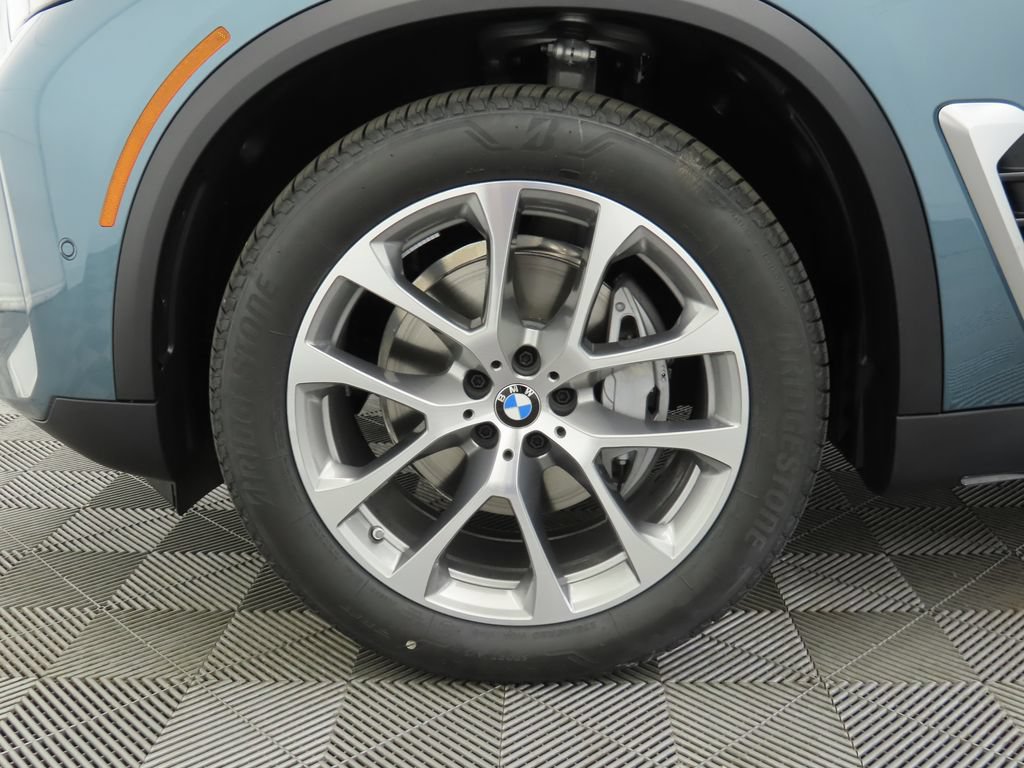 Used 2026 BMW X5 xDrive40i w/ Climate Comfort Package AWD/4WD image 32