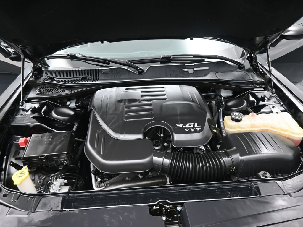 Used 2019 Dodge Challenger SXT w/ Plus Package image 15