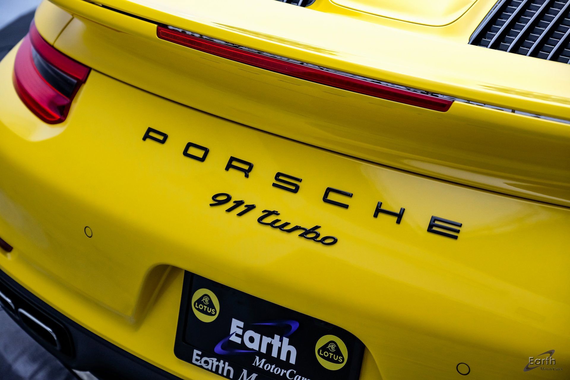 Used 2018 Porsche 911 Turbo S image 36