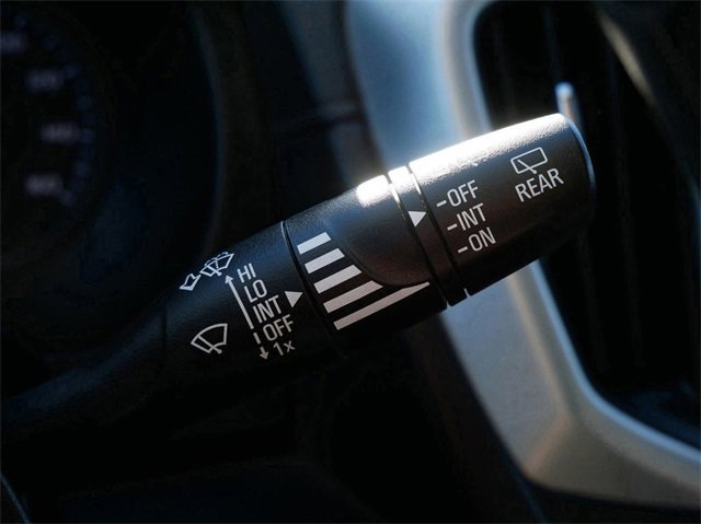 Used 2023 GMC Terrain SLE w/ Driver Convenience Package image 25