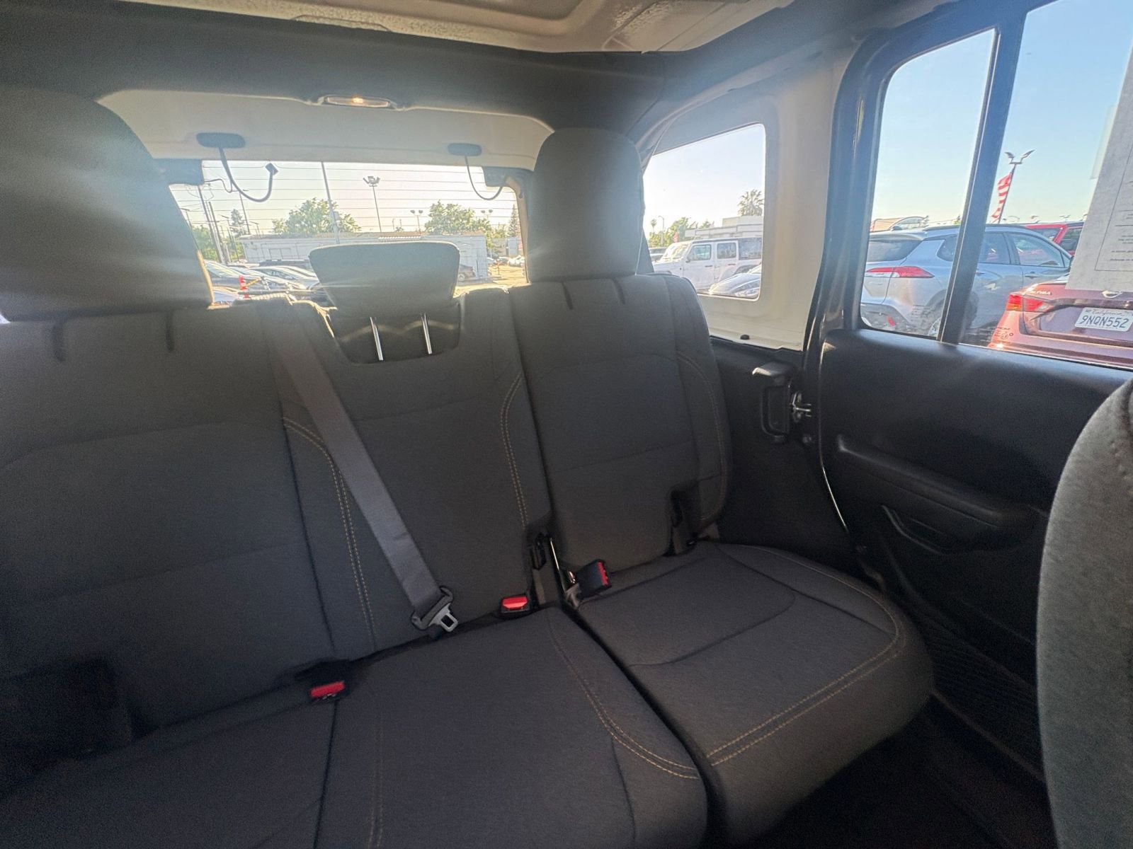 Used 2025 Jeep Wrangler Sport S AWD/4WD image 36