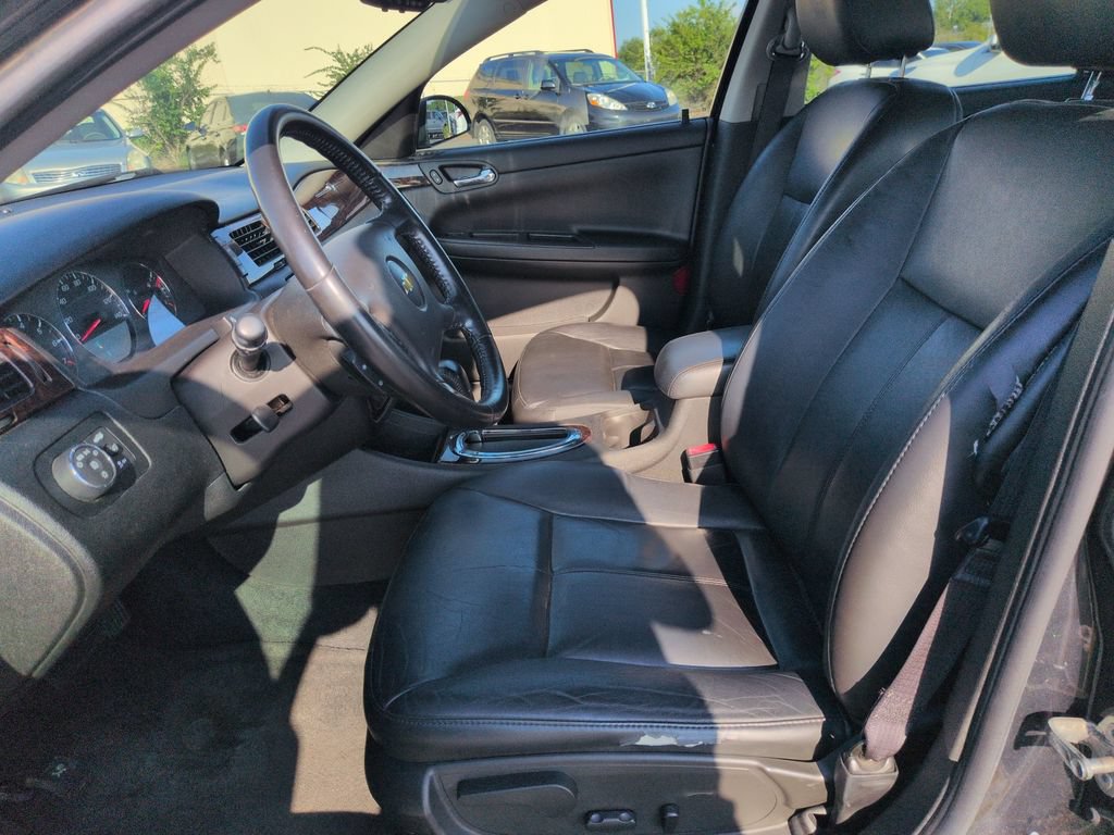 Used 2013 Chevrolet Impala LTZ FWD image 9
