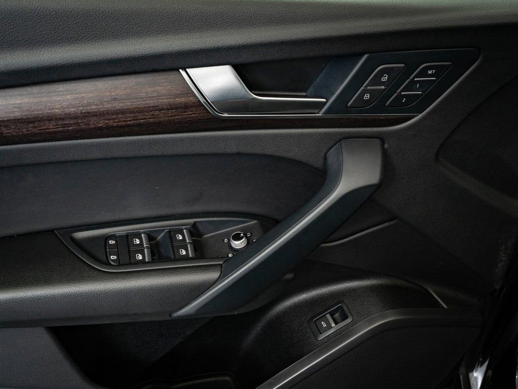 Used 2023 Audi Q5 2.0T Premium w/ Convenience Package image 26