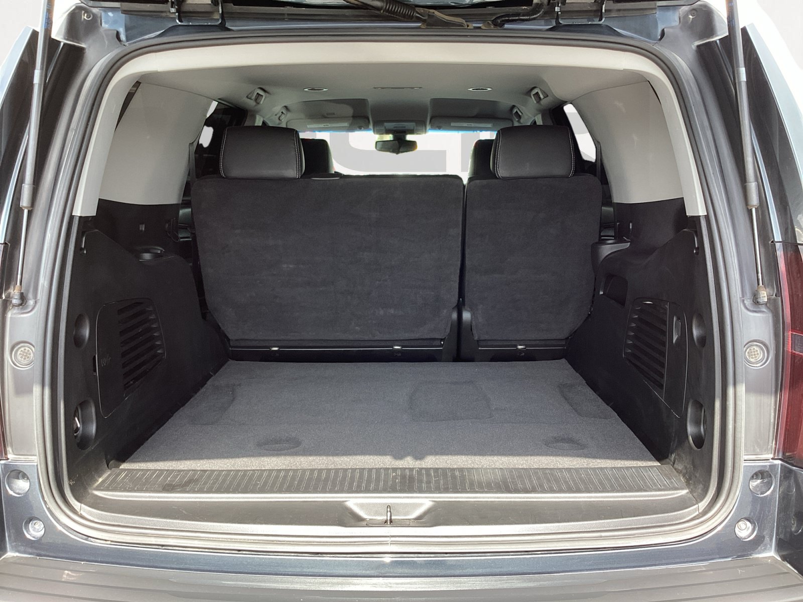 Used 2020 Chevrolet Tahoe LS RWD image 16