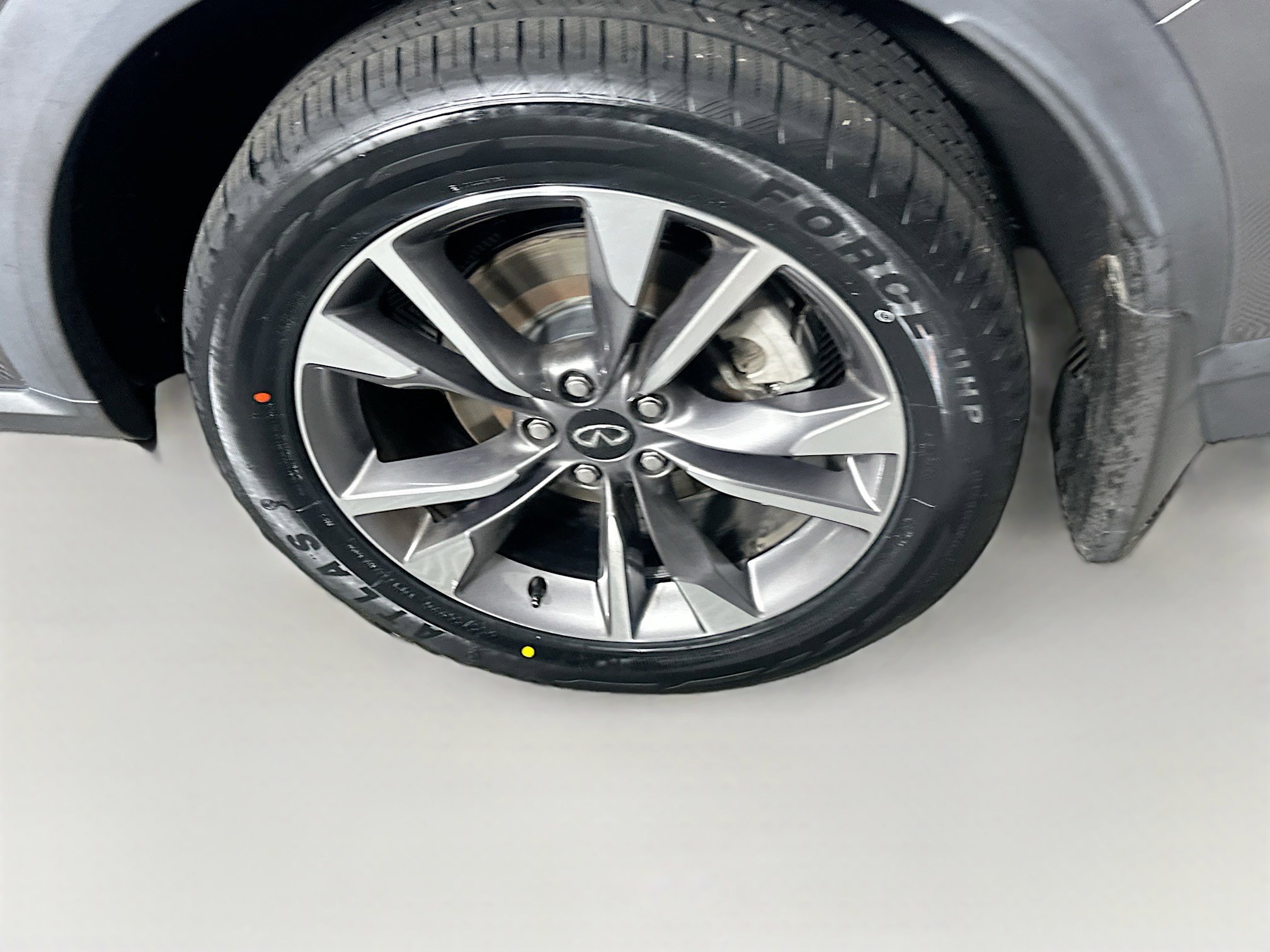 Used 2023 INFINITI QX60 Luxe w/ Cargo Package FWD image 11