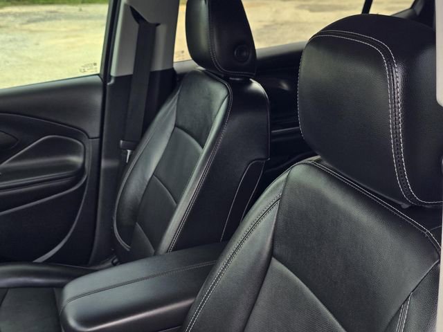 Used 2022 GMC Terrain SLT image 27