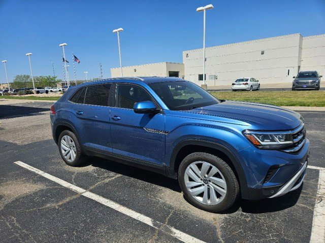 Used 2020 Volkswagen Atlas Cross Sport SE AWD/4WD image 1
