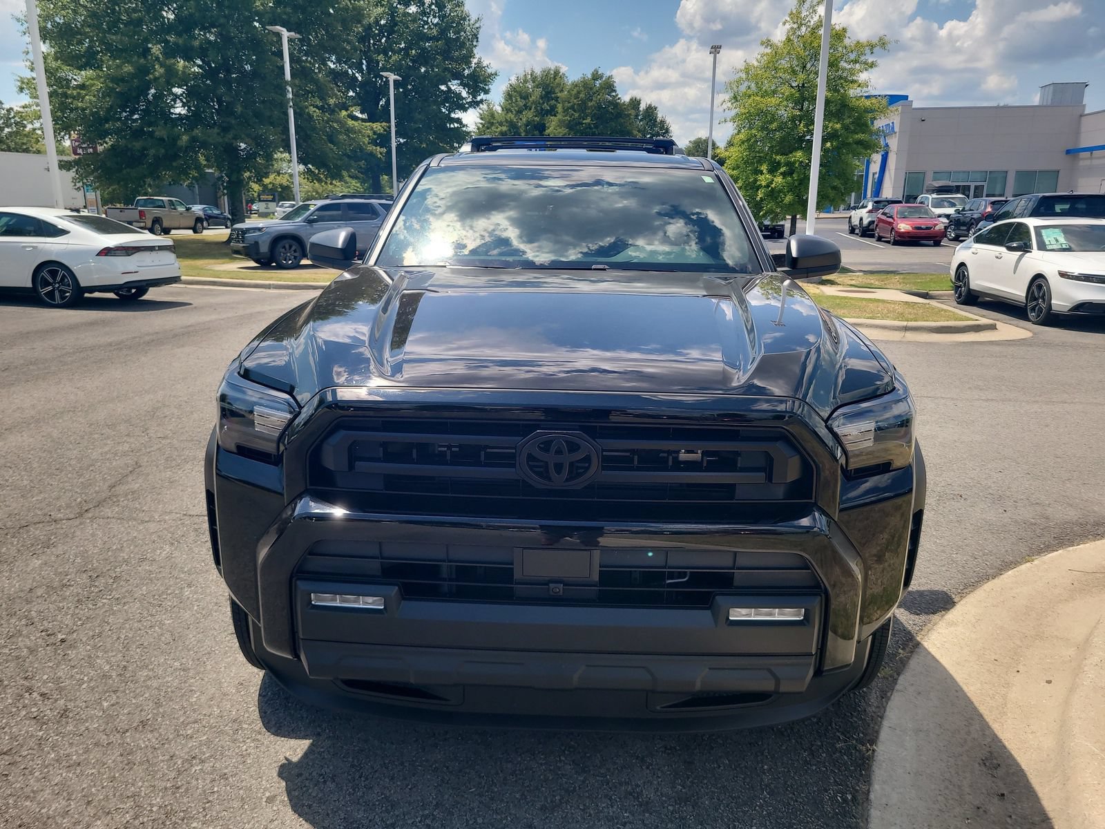Used 2025 Toyota 4Runner SR5 AWD/4WD image 8
