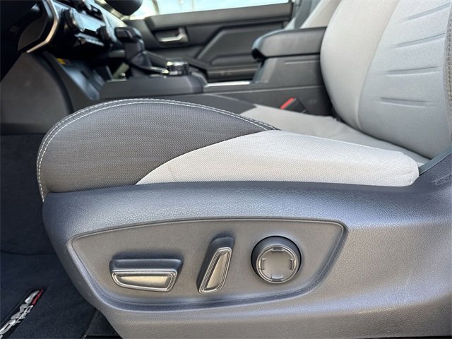 Used 2025 Toyota Tacoma TRD Sport image 12