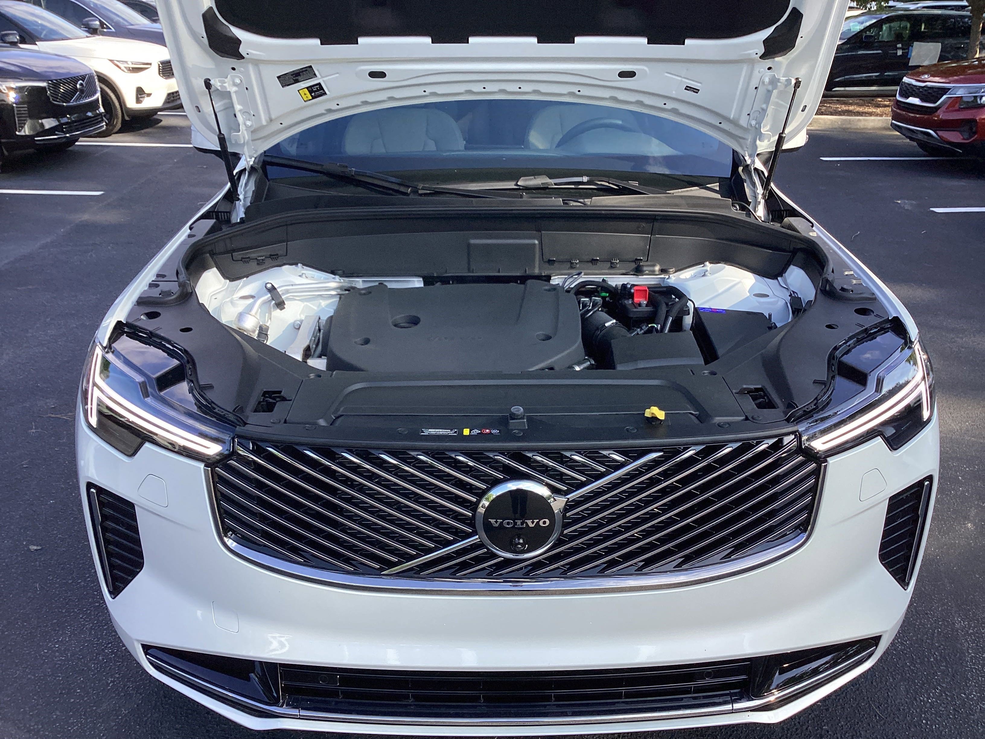 Used 2026 Volvo XC90 B6 Plus w/ Protection Package Premier image 36