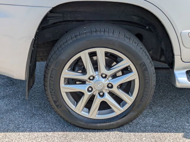 Used 2015 Lexus LX 570 4WD w/ Luxury Package image 17