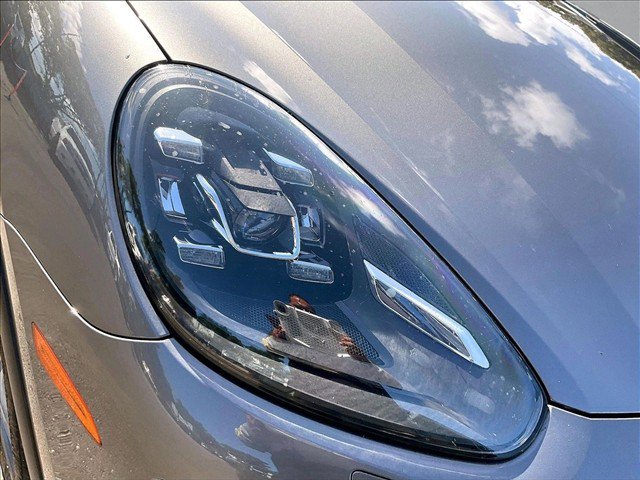 Used 2016 Porsche Cayenne Turbo AWD/4WD image 27