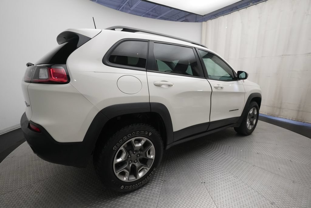 Used 2019 Jeep Cherokee Trailhawk w/ Comfort/Convenience Group AWD/4WD image 36