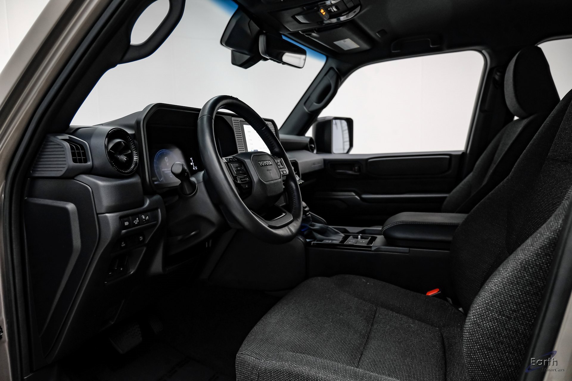 Used 2024 Toyota Land Cruiser image 39