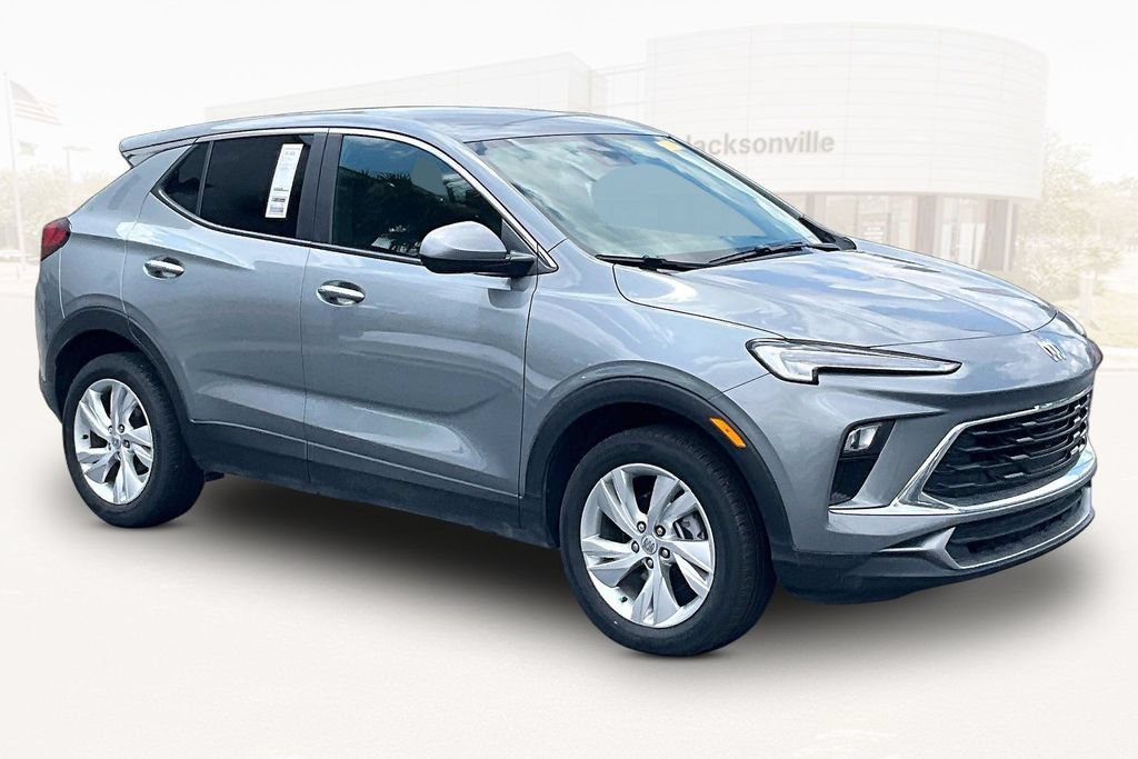 Used 2025 Buick Encore GX Preferred AWD/4WD image 3