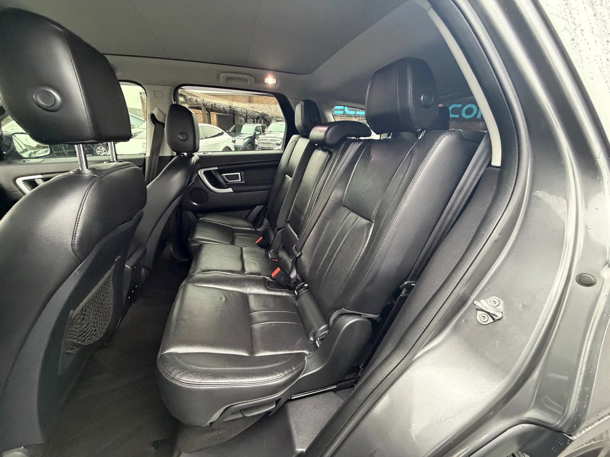 Used 2018 Land Rover Discovery Sport HSE AWD/4WD image 12