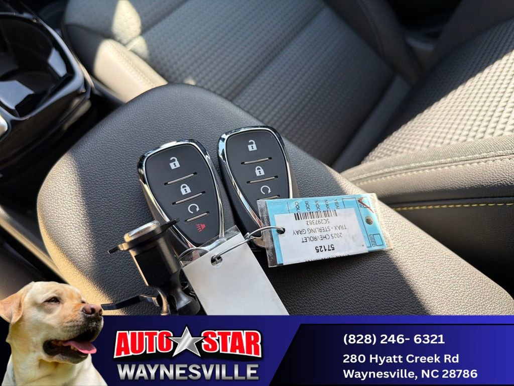 New 2025 Chevrolet Trax LT w/ Driver Confidence Package image 29