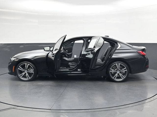 Used 2024 BMW 330i Sedan w/ Convenience Package RWD image 37