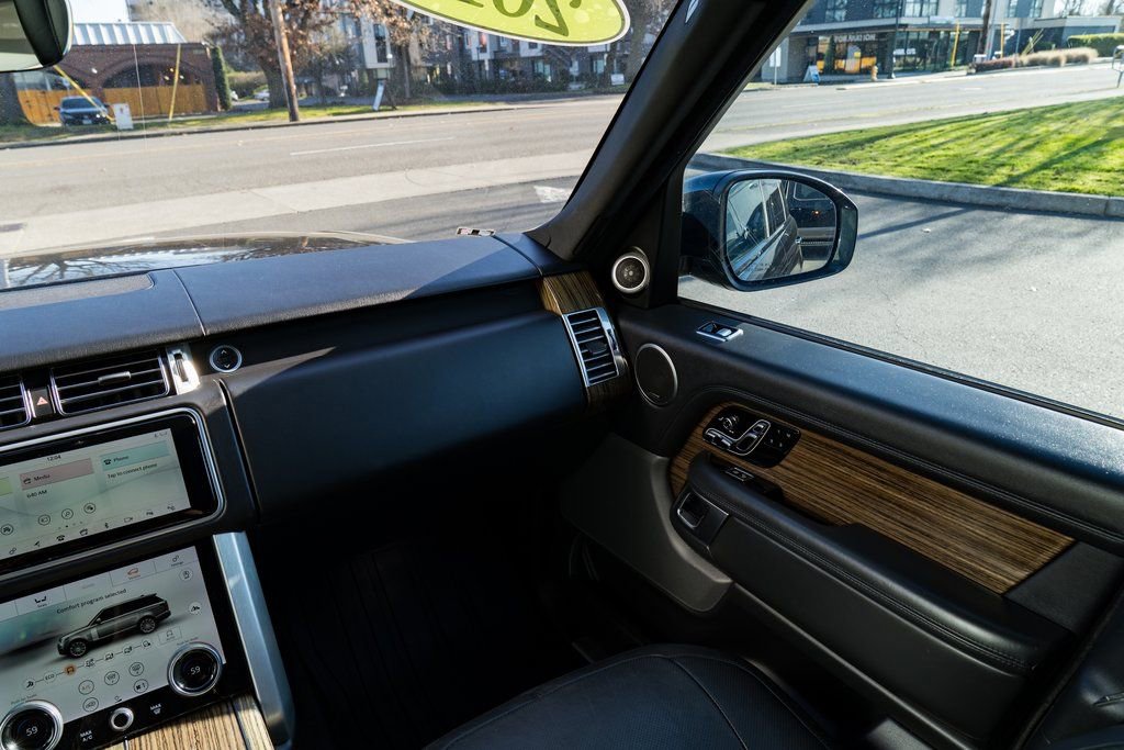 Used 2018 Land Rover Range Rover HSE image 10