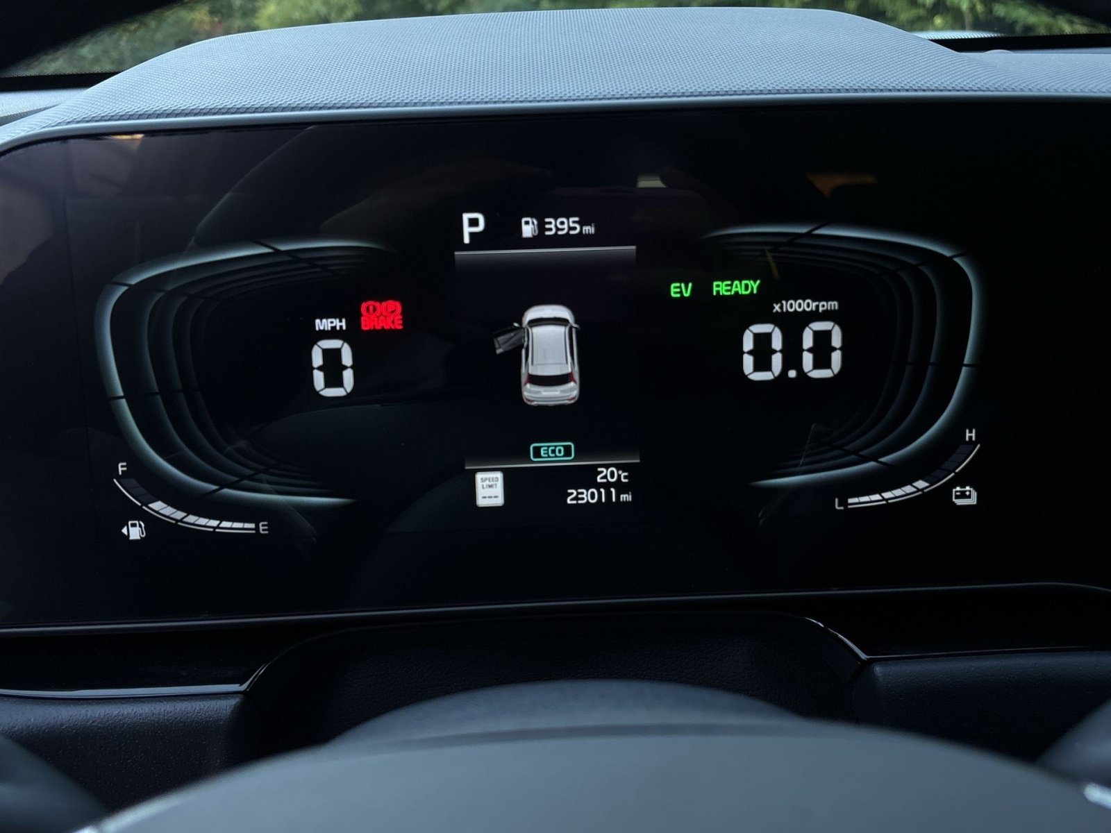 Used 2025 Kia Niro EX FWD image 25