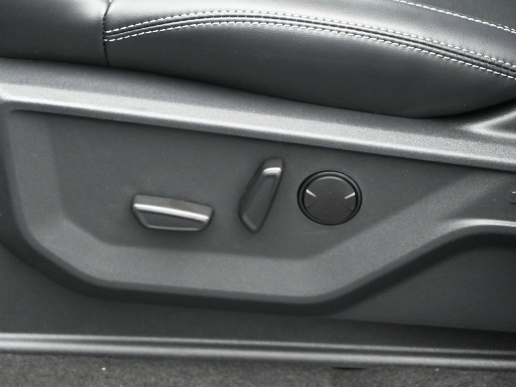 New 2026 Ford Expedition Platinum w/ Stealth Performance Package image 9