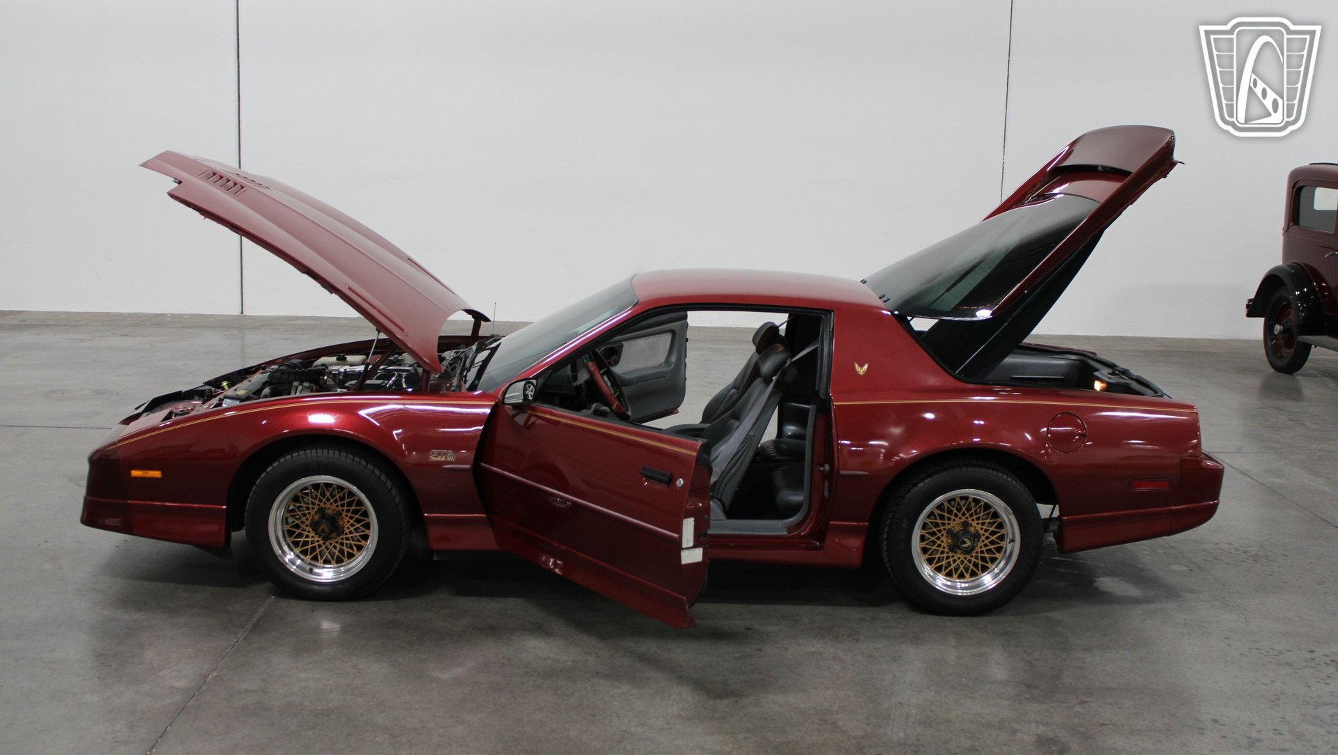 Used 1989 Pontiac Firebird Trans Am RWD image 28