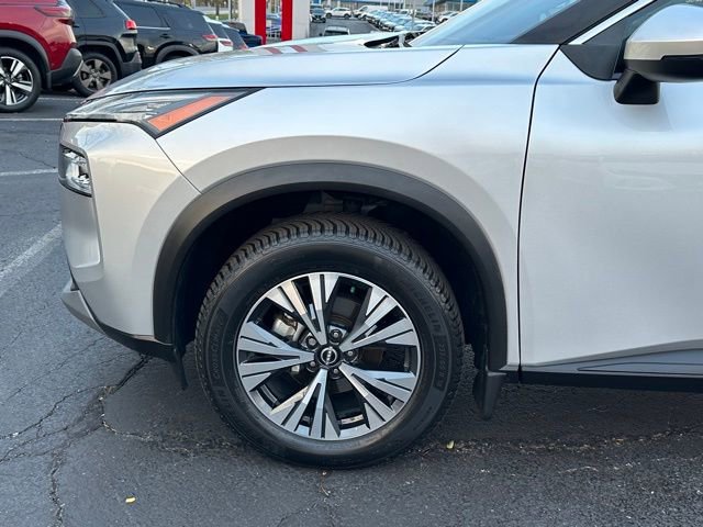 Certified 2022 Nissan Rogue SV w/ SV Premium Package AWD/4WD image 8