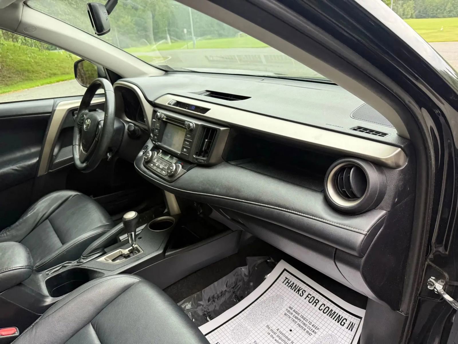 Used 2015 Toyota RAV4 Limited image 16