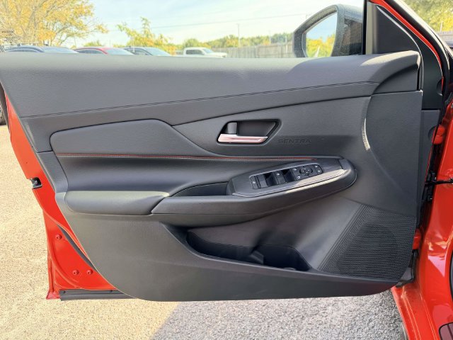 New 2027 Nissan Sentra SR w/ Floor Mat Package FWD image 14