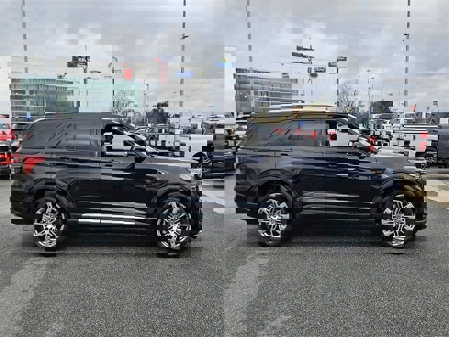 New 2026 Ford Explorer Platinum image 16