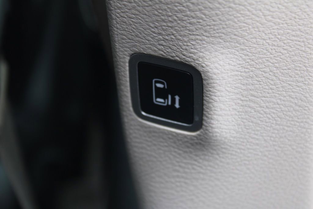 Used 2022 Chrysler Pacifica Touring-L image 23