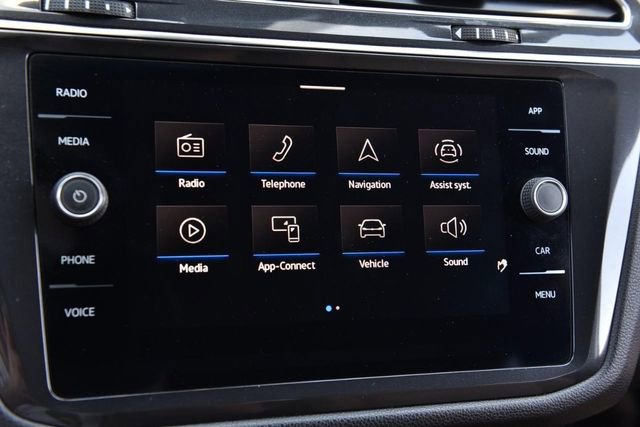 Used 2023 Volkswagen Tiguan SE FWD image 13