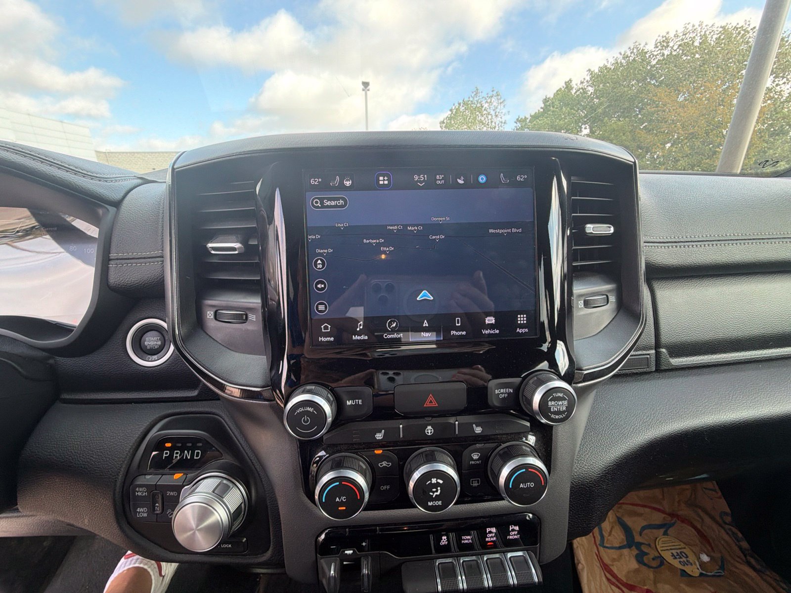 Used 2024 RAM 2500 Rebel AWD/4WD image 17
