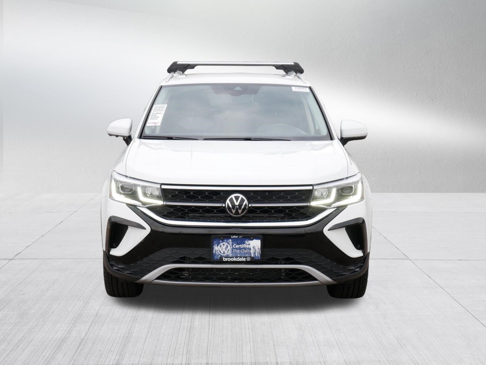 Used 2023 Volkswagen Taos SEL AWD/4WD image 2