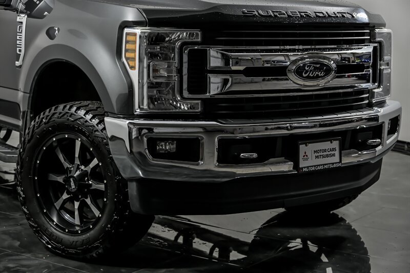 Used 2018 Ford F250 XLT w/ XLT Premium Package AWD/4WD image 2