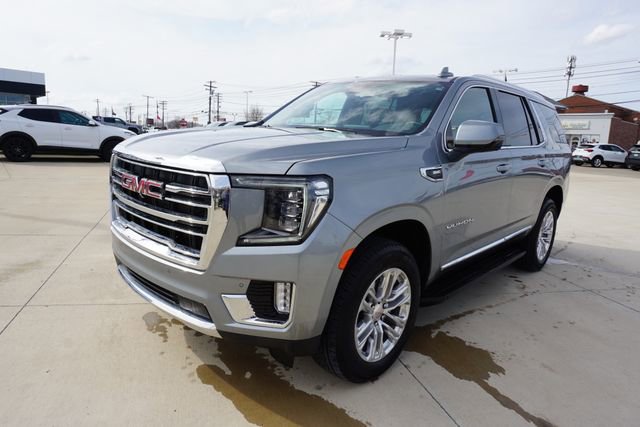 Used 2023 GMC Yukon SLT w/ SLT Premium Package image 9