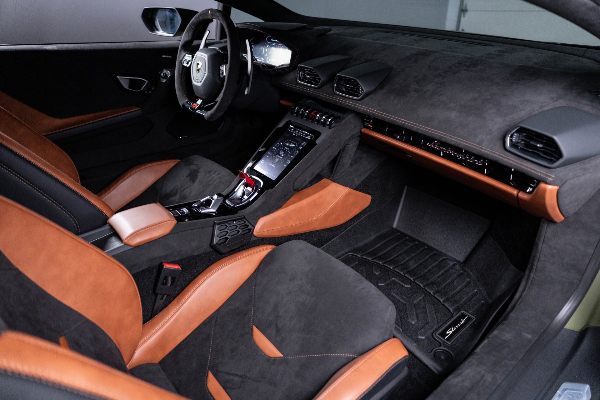 Used 2024 Lamborghini Huracan Sterrato AWD/4WD image 86