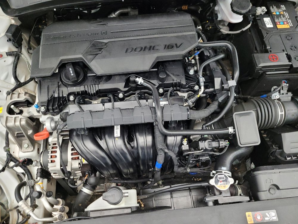 Used 2024 Hyundai Elantra SE FWD image 30